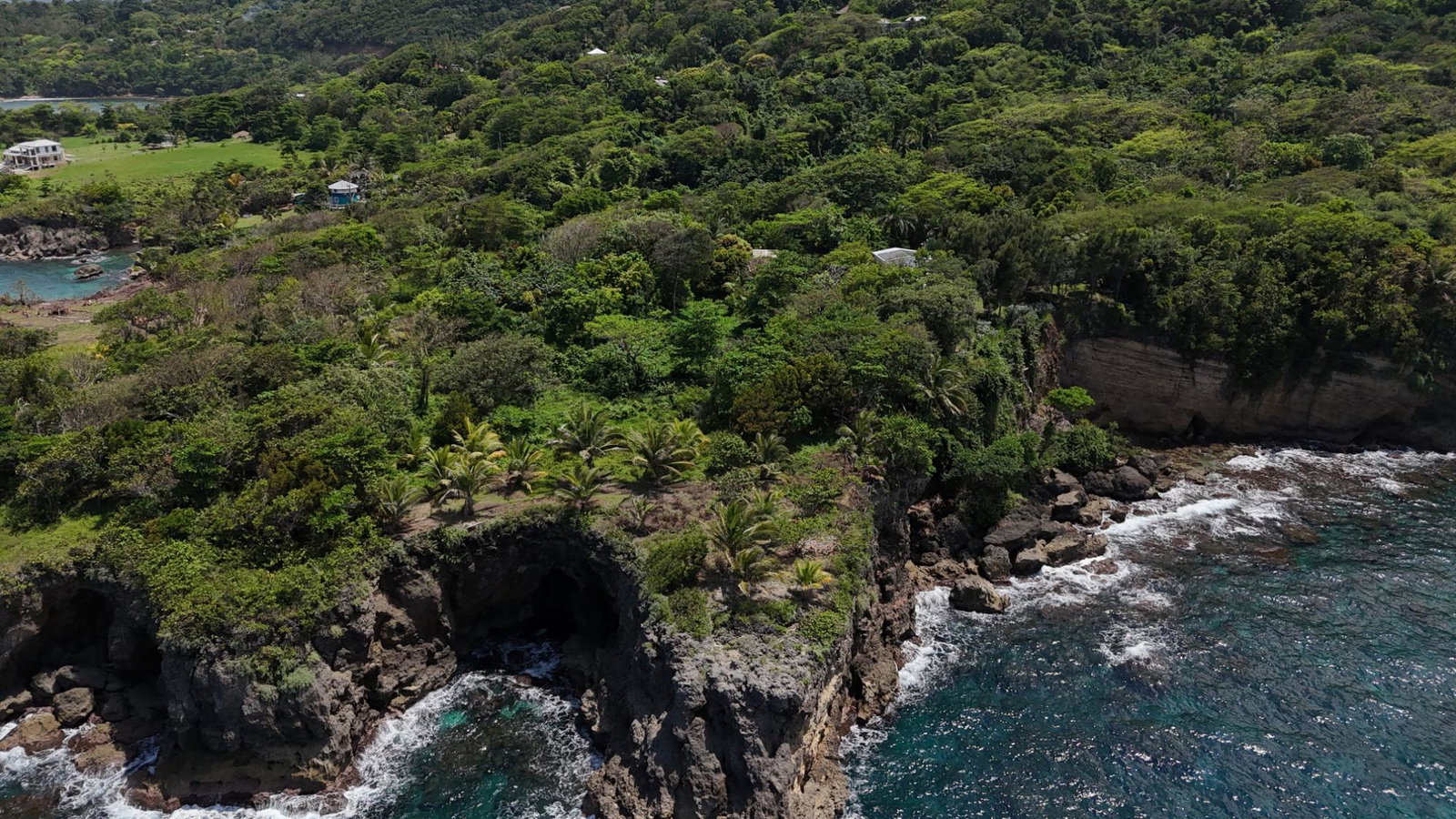 Oceanfront-Residential-Lot-for-Sale-in-Strawberry-Fields-Robins-Bay-St.-Mary-Jamaica Second image of 8b Strawberry Fields in Robins Bay, St. Mary, Jamaica - property is For Sale