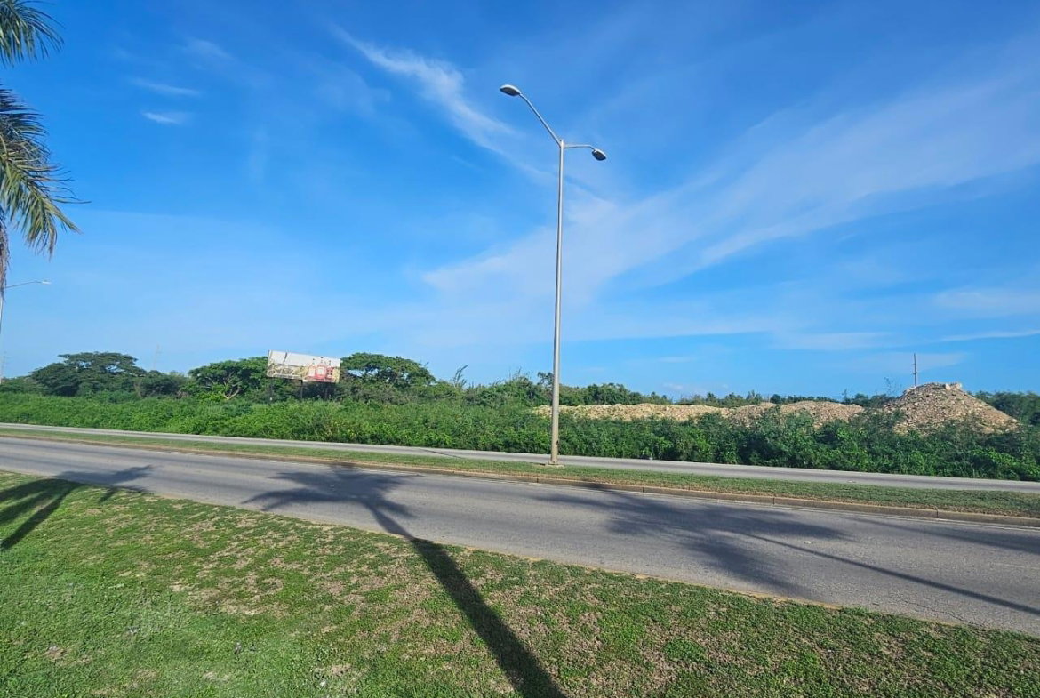 Fourth image of 2b Montego Park Estate in Montego Bay, St. James, Jamaica - property is For Rent