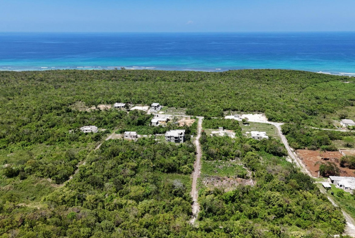 Eighth image of 430 Calabash Walk in DUNCAN BAY, Trelawny, Jamaica - property is For Sale