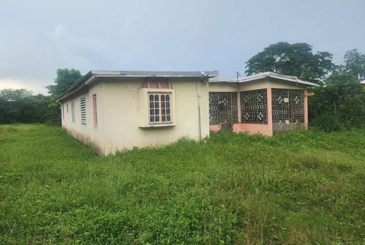Second image of Gutters, Bushy Park in Bushy Park, St. Catherine, Jamaica - property is For Sale