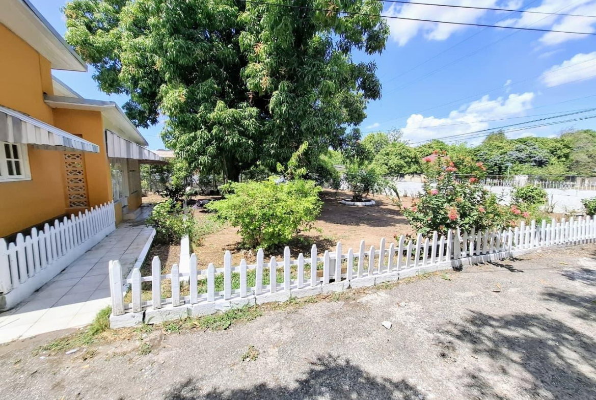 First image of 15 Sundown Crescent Kingston in Kingston 10, St. Andrew, Jamaica - property is For Sale