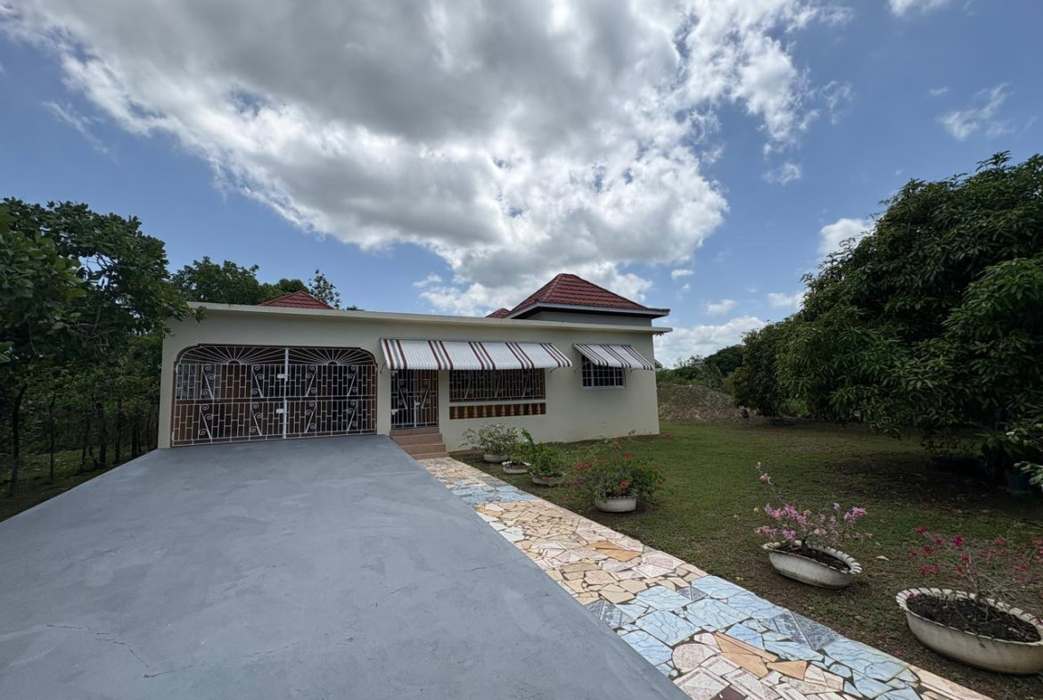 Second image of 11 Hodges Black River po in Black River, St. Elizabeth, Jamaica - property is For Sale