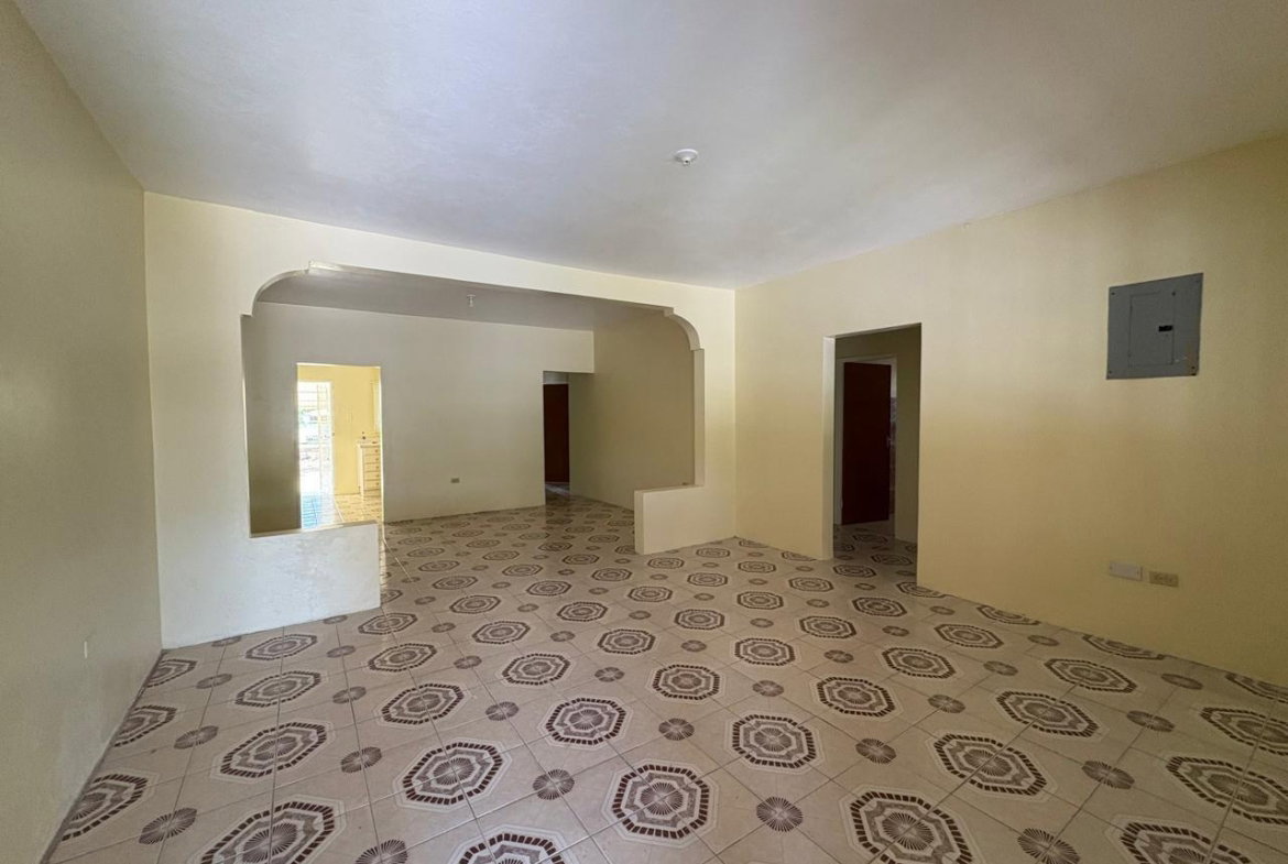 Sixth image of 11 Hodges Black River po in Black River, St. Elizabeth, Jamaica - property is For Sale