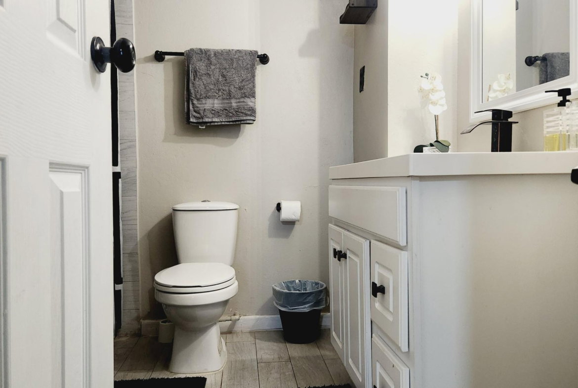 Eighteenth image of 47- Ocean Boulevard in KINGSTON, Kingston, Jamaica - property is For Sale