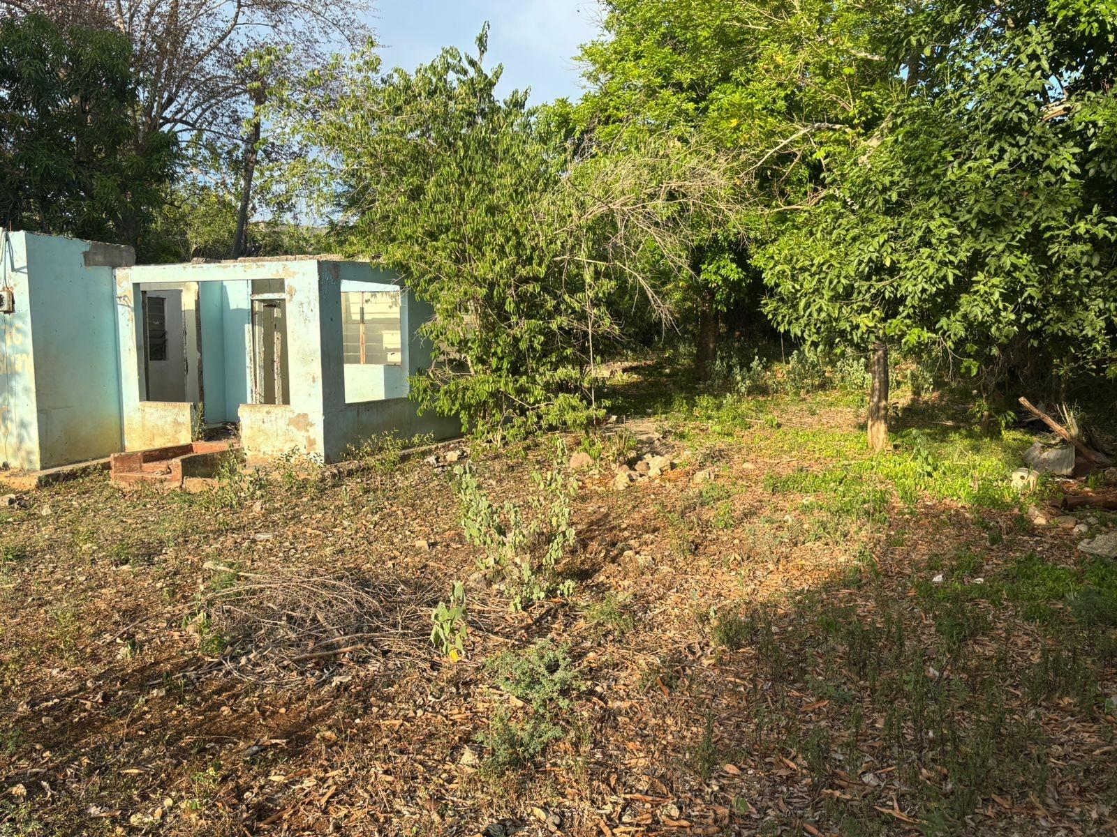 Second image of Coates Pen/may Pen in May Pen, Clarendon, Jamaica - property is For Sale