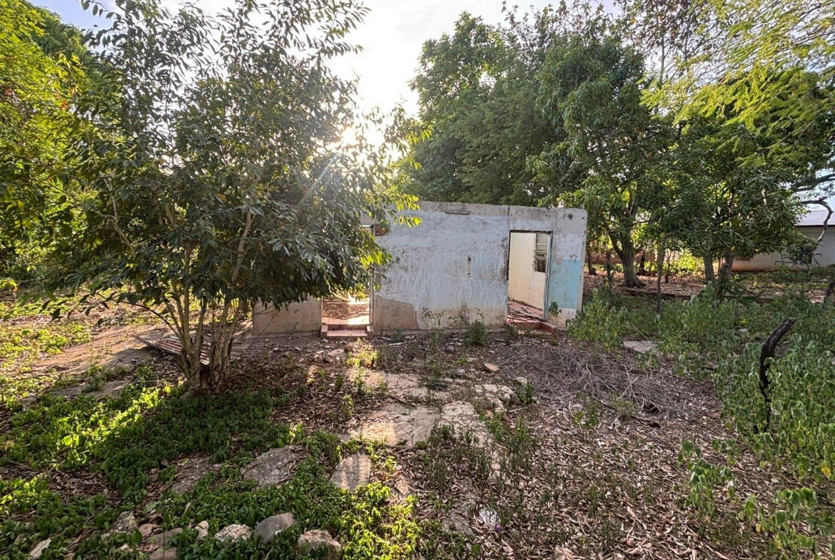 Sixth image of Coates Pen/may Pen in May Pen, Clarendon, Jamaica - property is For Sale