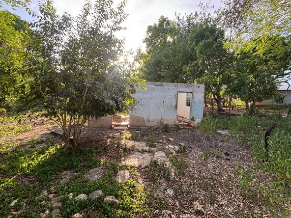 Sixth image of Coates Pen/may Pen in May Pen, Clarendon, Jamaica - property is For Sale
