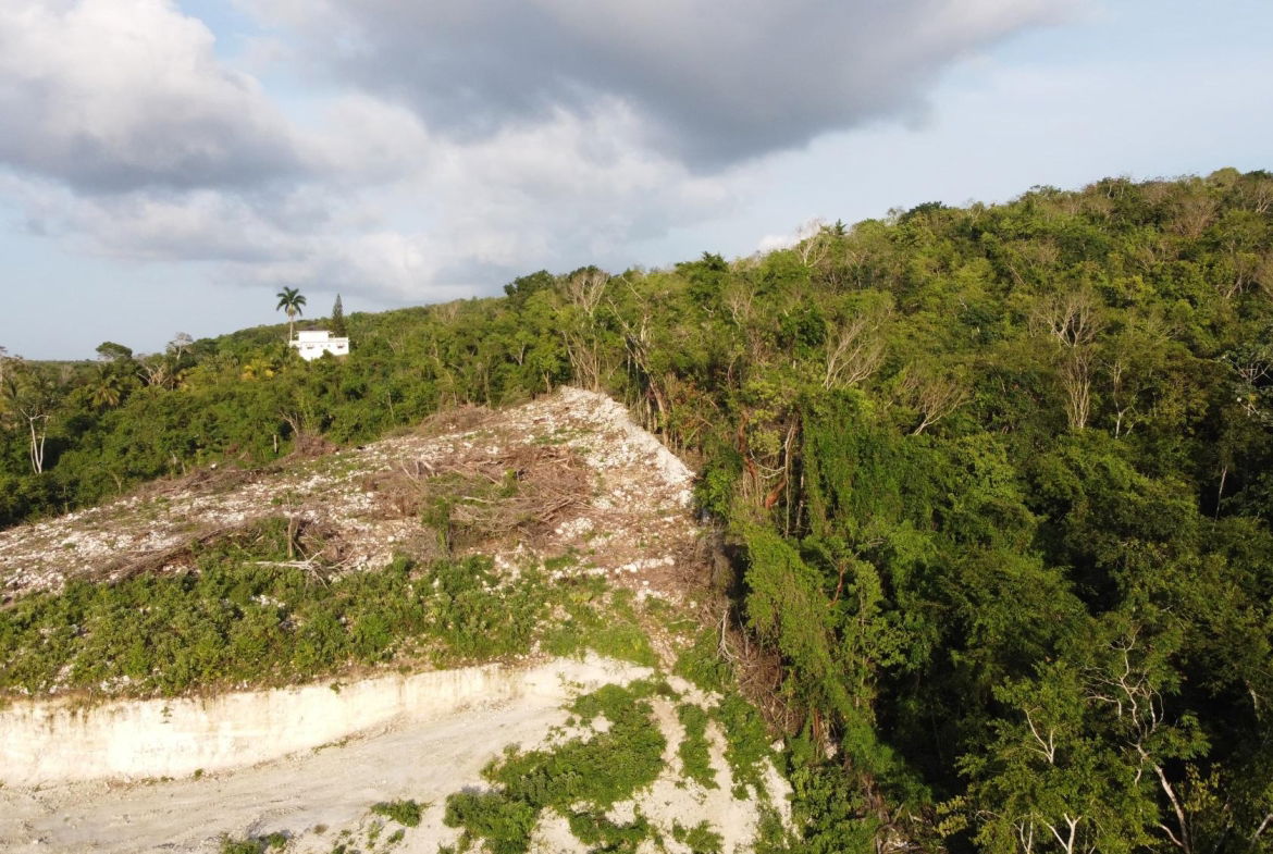 Tenth image of Gravesend, Trelawny in Gravesend, Trelawny, Jamaica - property is For Sale