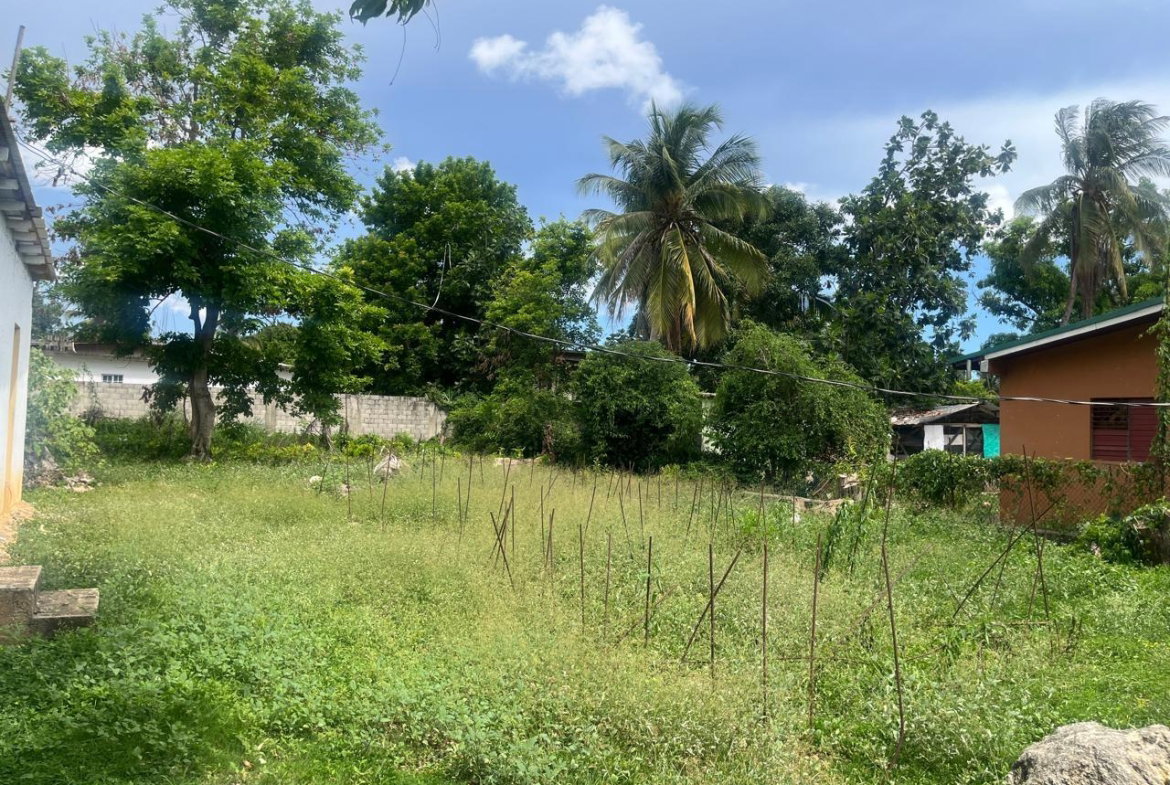 Eleventh image of 88a Central Avenue, May Pen, in Weston Park, Clarendon, Jamaica - property is For Sale