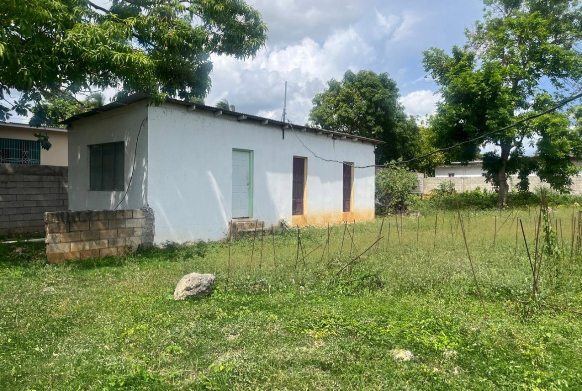 Thirteenth image of 88a Central Avenue, May Pen, in Weston Park, Clarendon, Jamaica - property is For Sale