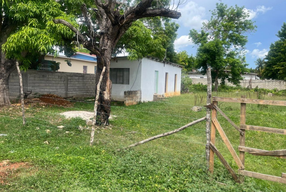 Eighth image of 88a Central Avenue, May Pen, in Weston Park, Clarendon, Jamaica - property is For Sale