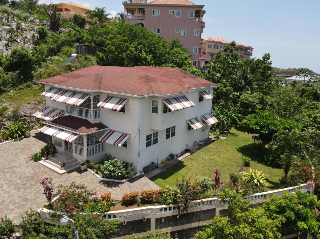 Seaside-Luxury-Home-for-Sale-in-Spring-Valley-St.-Mary-Jamaica-4-Bed-4.5-Bath Second image of Spring Valley Estate in Spring Valley, St. Mary, Jamaica - property is For Sale