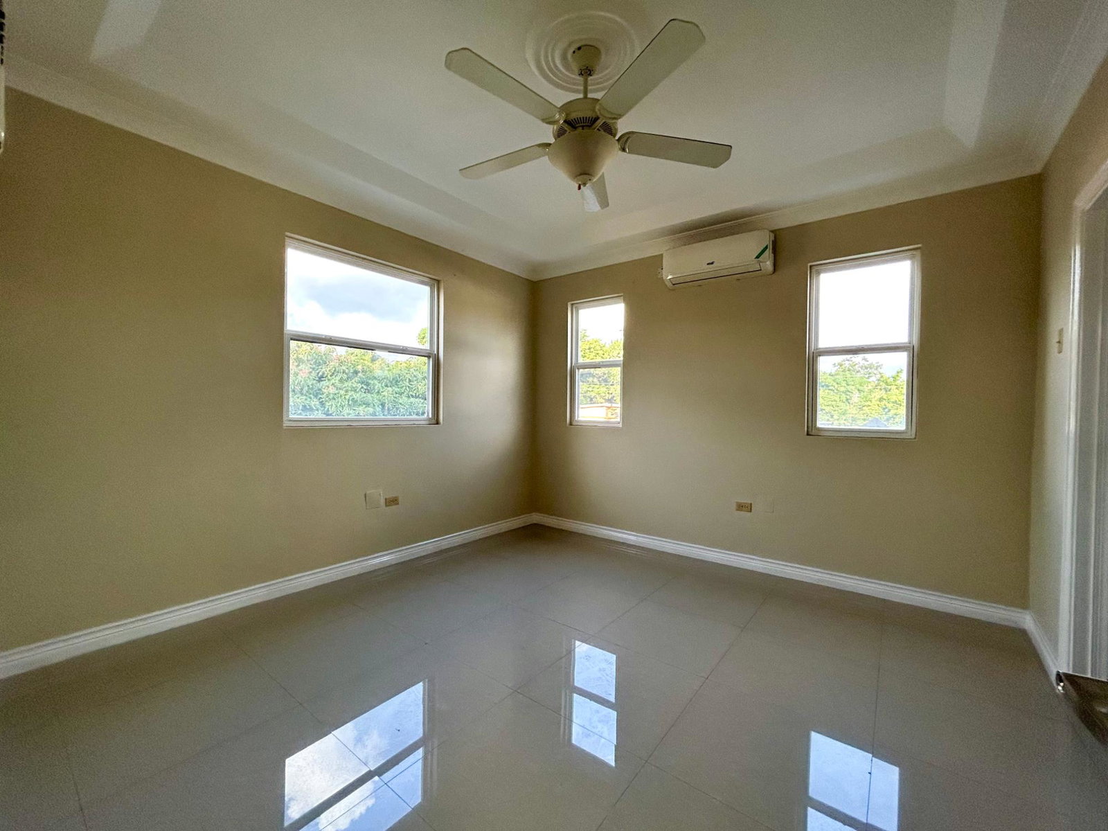 Fifth image of 4-105 Sundown Crescent in Kingston 10, St. Andrew, Jamaica - property is For Sale