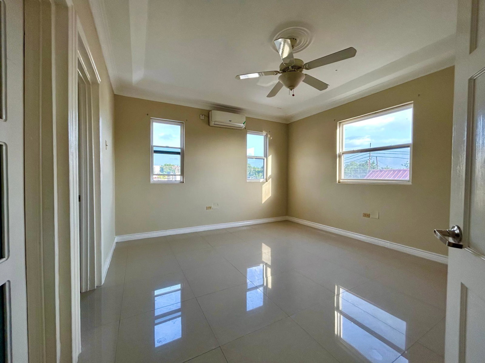 Seventh image of 4-105 Sundown Crescent in Kingston 10, St. Andrew, Jamaica - property is For Sale