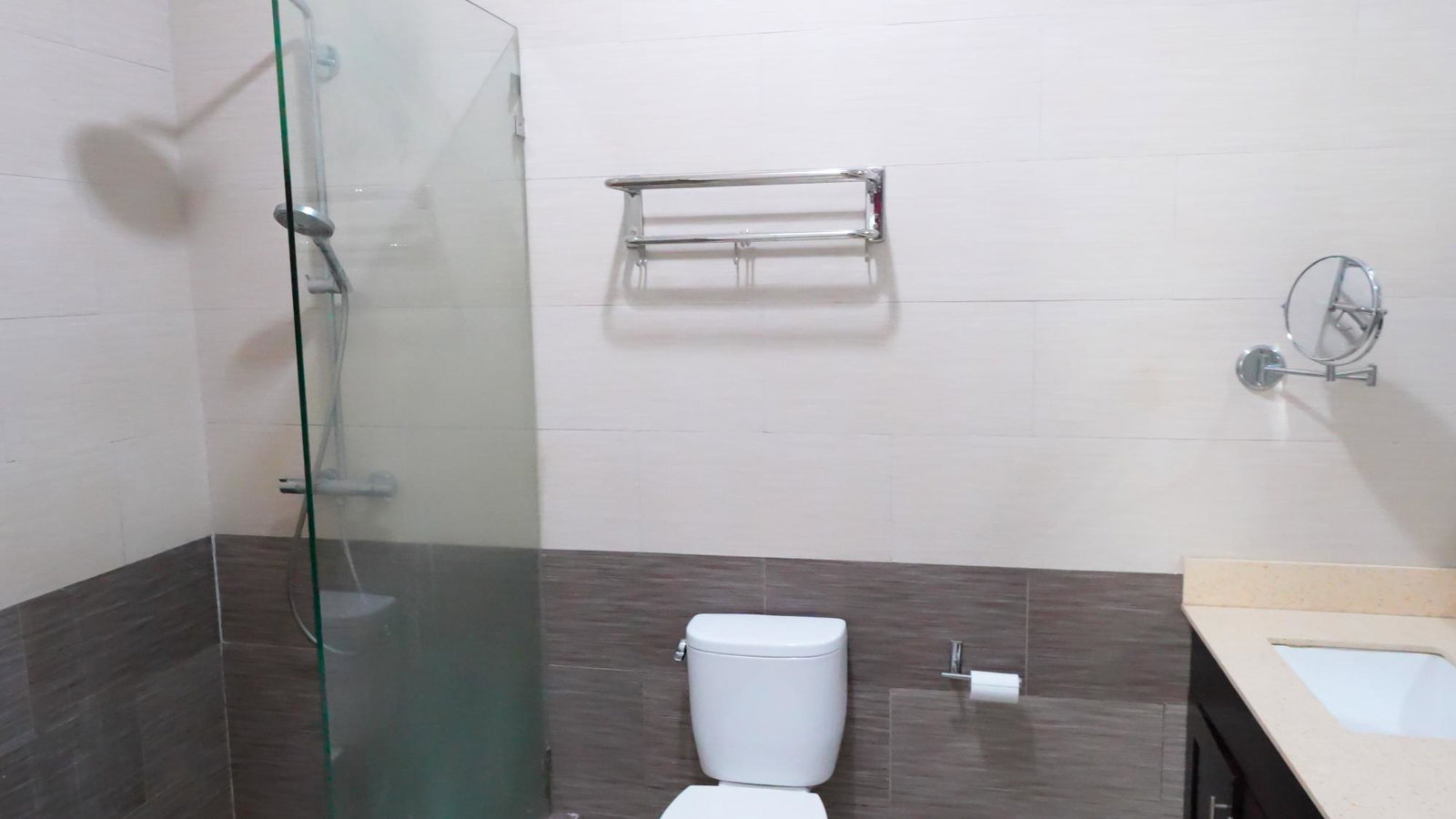 Fourteenth image of 5a-9 Beresford Road in Kingston 8, St. Andrew, Jamaica - property is For Sale