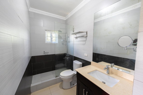 Seventeenth image of 5a-9 Beresford Road in Kingston 8, St. Andrew, Jamaica - property is For Sale