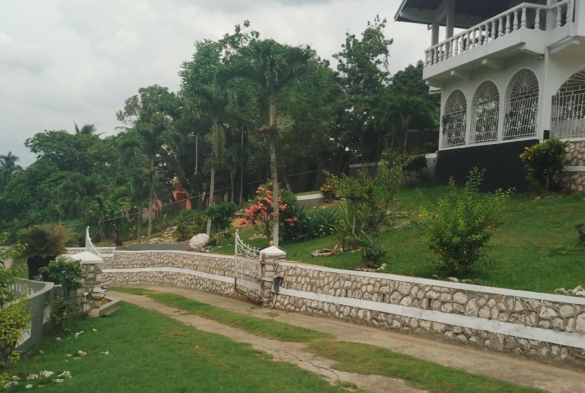 Second image of 86a Main Street in Ewarton, St. Catherine, Jamaica - property is For Sale