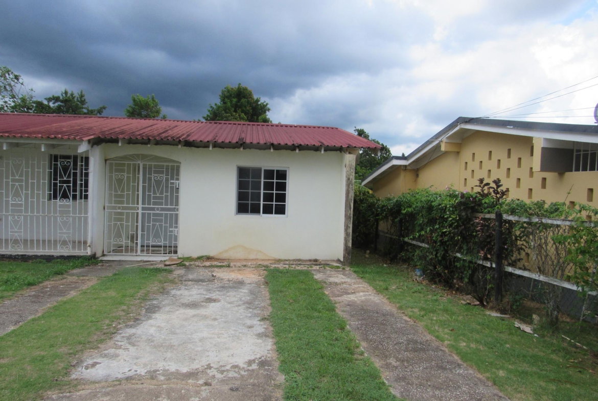 Eleventh image of 36 Sheridan Drive in Mandeville, Manchester, Jamaica - property is For Sale