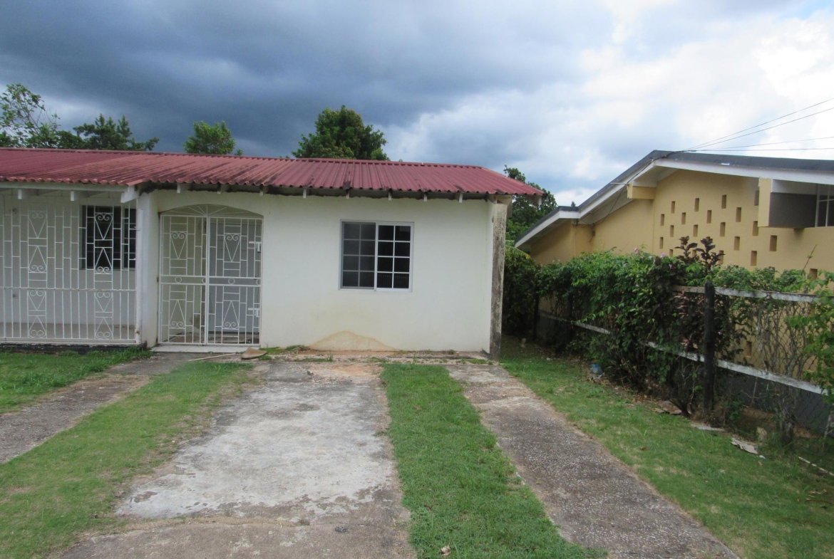 Twelfth image of 36 Sheridan Drive in Mandeville, Manchester, Jamaica - property is For Sale