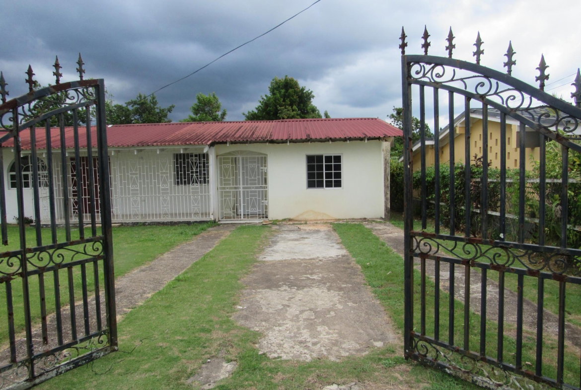 Thirteenth image of 36 Sheridan Drive in Mandeville, Manchester, Jamaica - property is For Sale