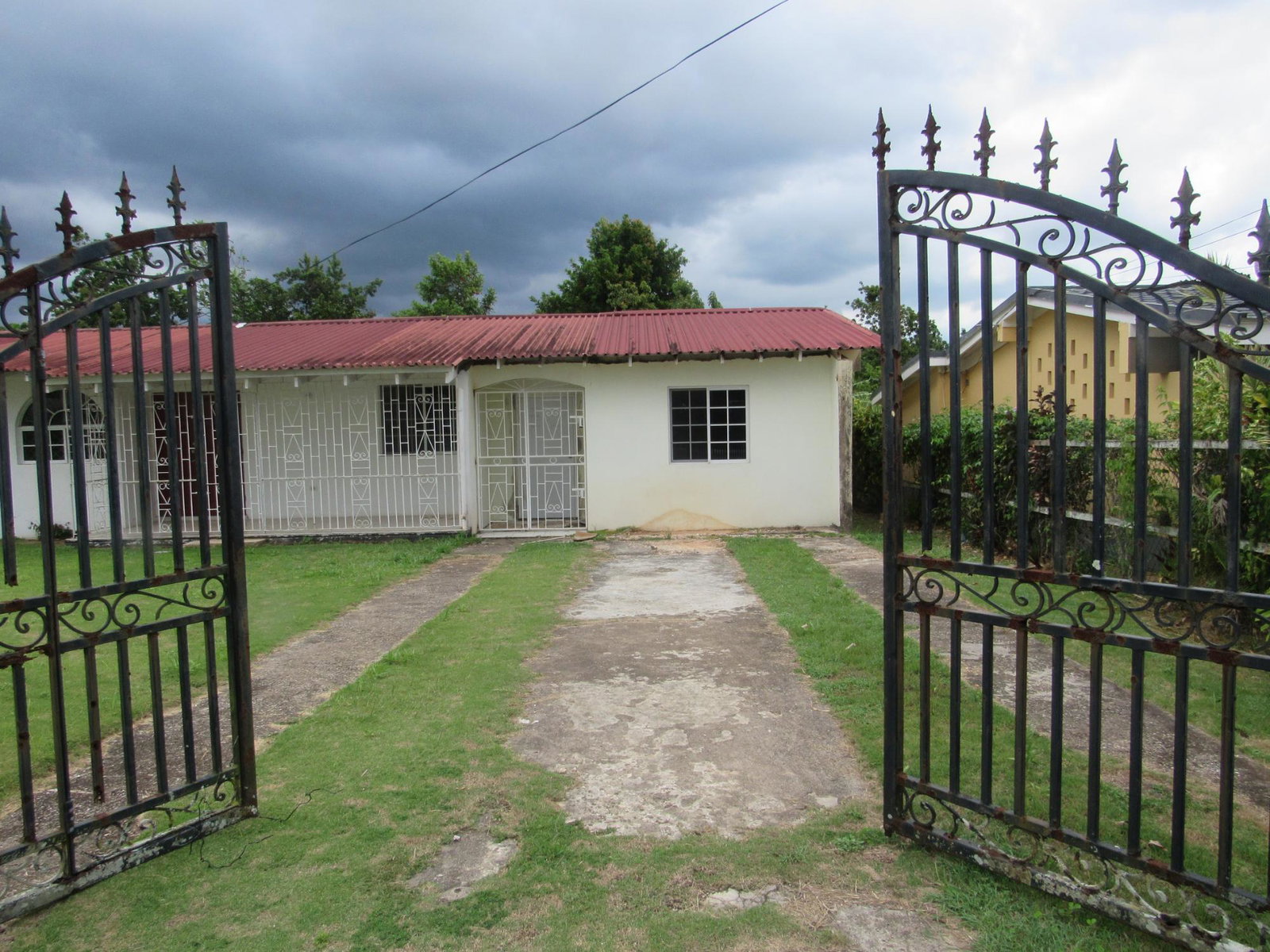 Spacious-4-Bedroom-House-for-Sale-in-Manchester-Jamaica-–-36-Sheridan-Drive Thirteenth image of 36 Sheridan Drive in Mandeville, Manchester, Jamaica - property is For Sale
