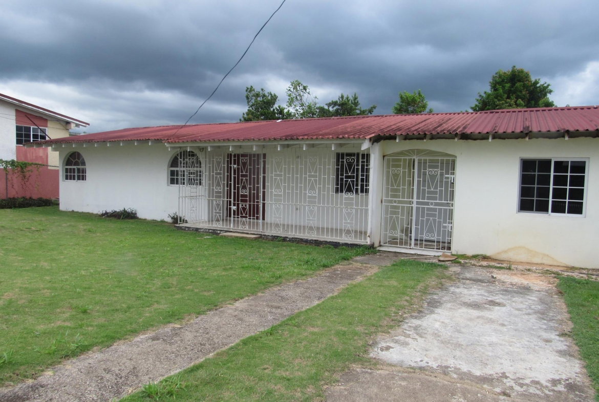 Tenth image of 36 Sheridan Drive in Mandeville, Manchester, Jamaica - property is For Sale