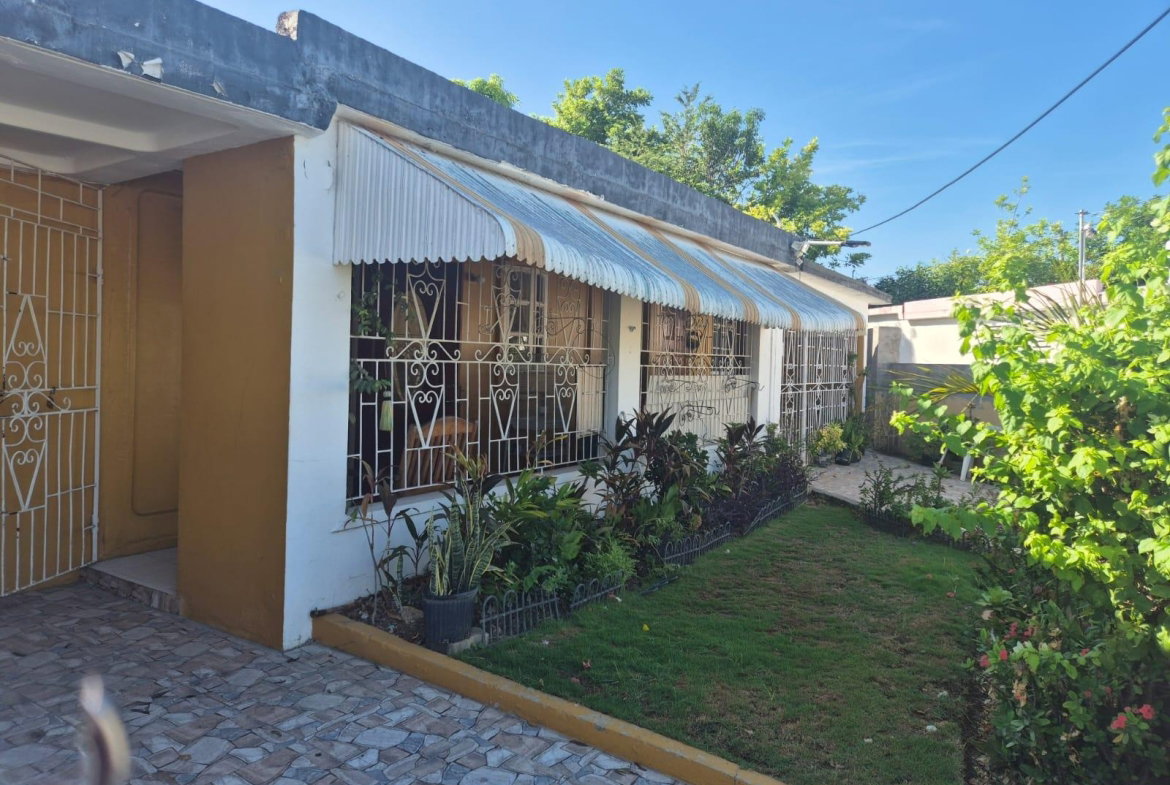 Second image of 65 Passagefort in Passage Fort, St. Catherine, Jamaica - property is For Sale
