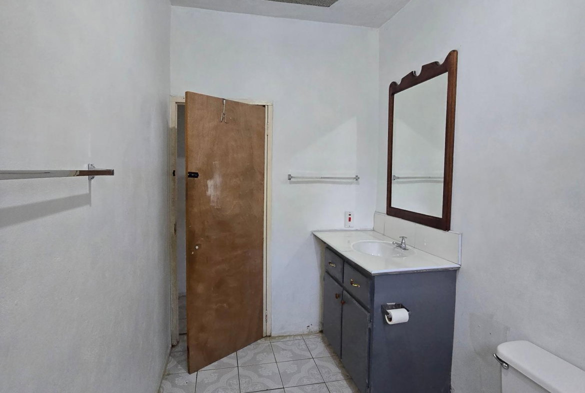 Eighteenth image of Jericho District, Linst in Linstead, St. Catherine, Jamaica - property is For Sale