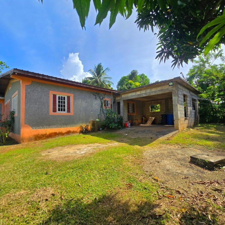 First image of Jericho District, Linst in Linstead, St. Catherine, Jamaica - property is For Sale