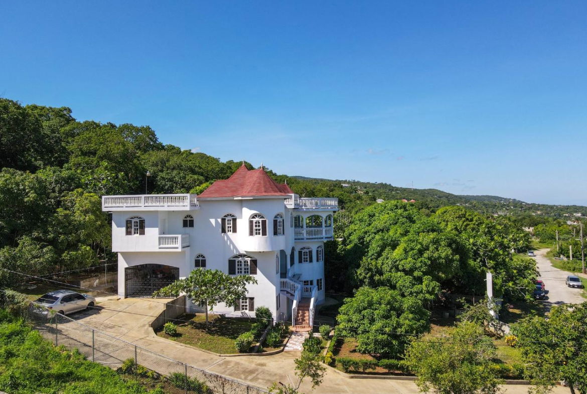 Tenth image of 28 Seaview Ave, Wiltshire in Falmouth, Trelawny, Jamaica - property is For Sale