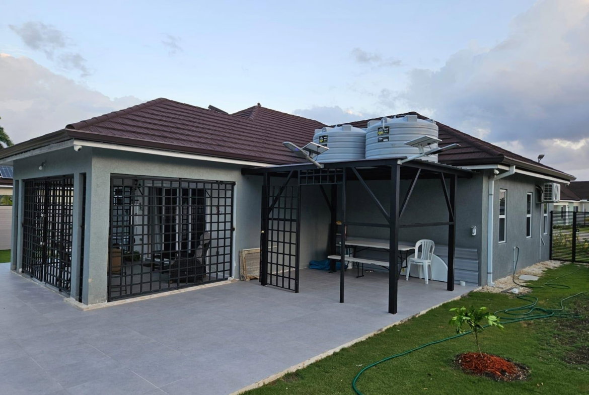 Eighth image of 40 Coral Circle in St. Ann's Bay, St. Ann, Jamaica - property is For Rent