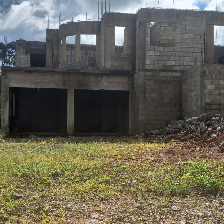 First image of 19 Hopeton (abbey Gardens) in Hat Field, Manchester, Jamaica - property is For Sale