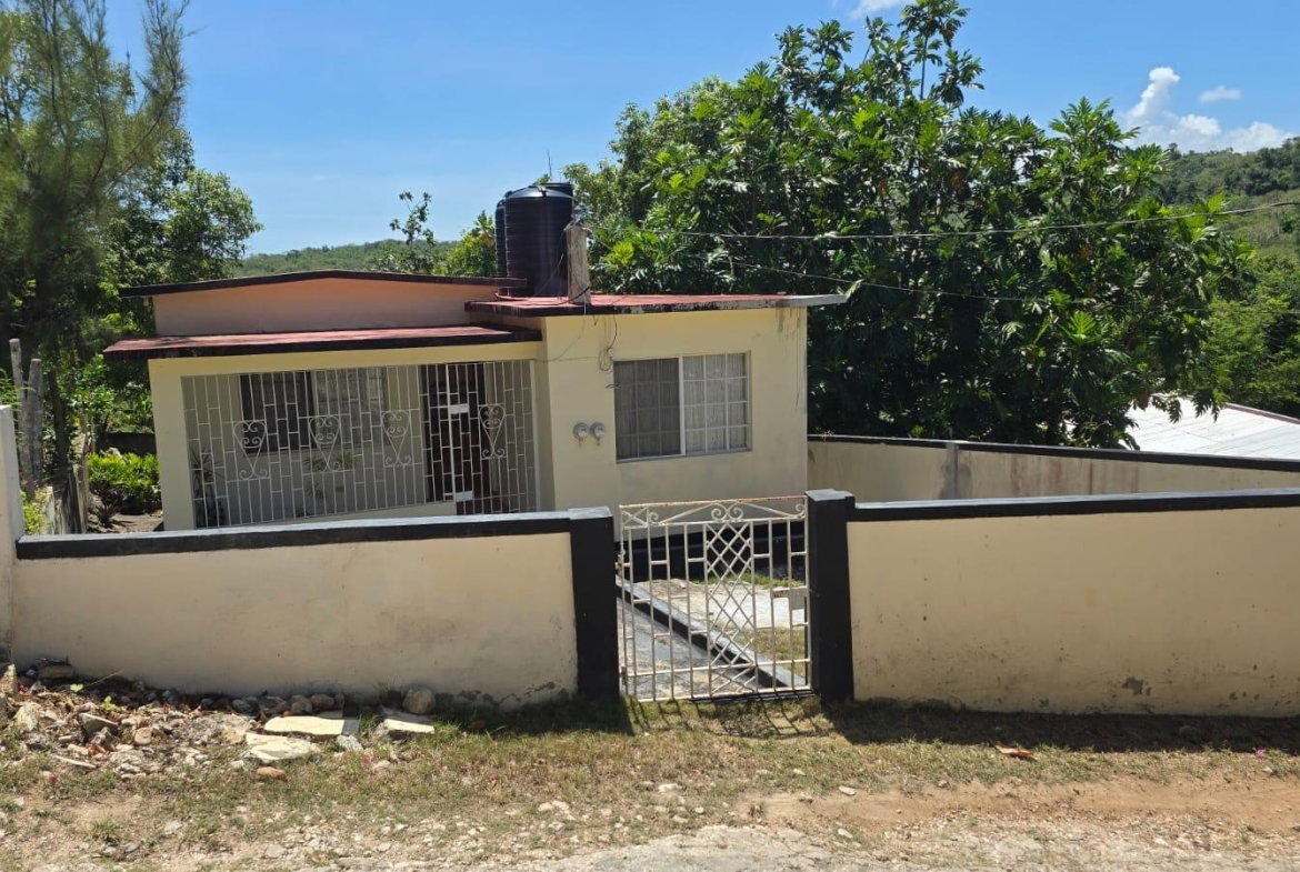 Second image of Duncans in Duncans, Trelawny, Jamaica - property is For Sale