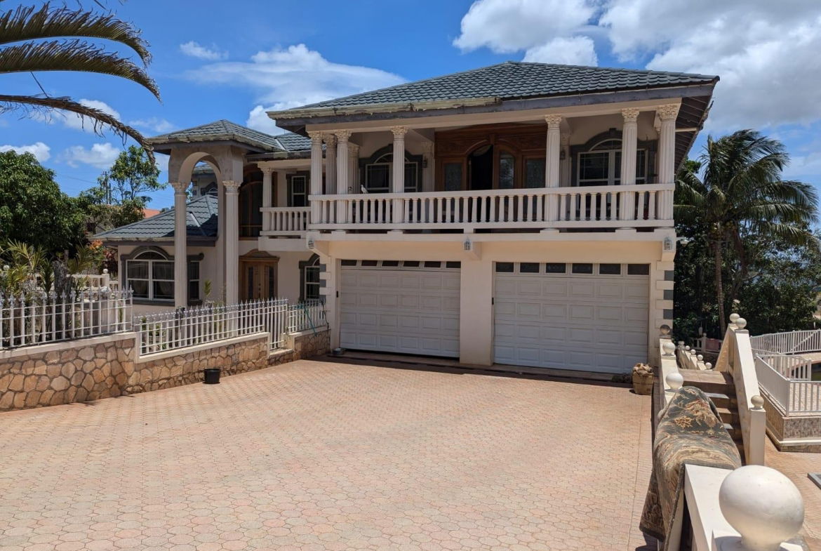 Eleventh image of Spur Tree in Spur Tree, Manchester, Jamaica - property is For Sale