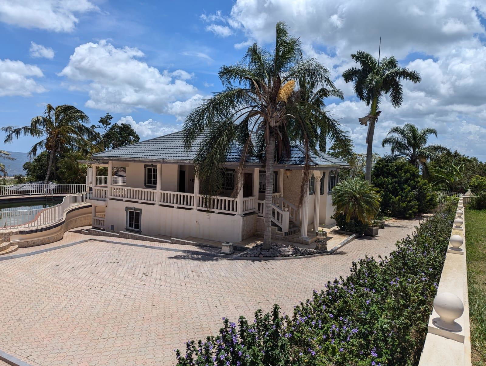 Stunning-9-Bedroom-Home-for-Sale-in-Mandeville-Manchester-Jamaica Twelfth image of Spur Tree in Spur Tree, Manchester, Jamaica - property is For Sale