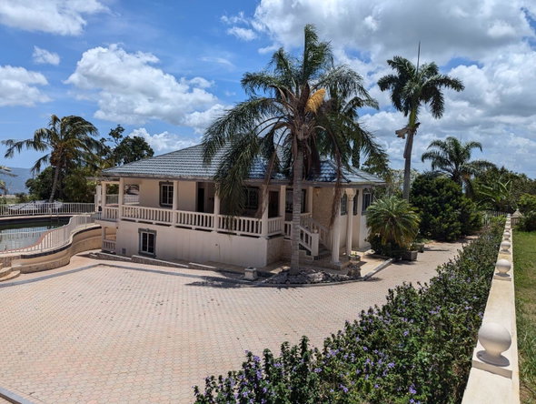 Twelfth image of Spur Tree in Spur Tree, Manchester, Jamaica - property is For Sale