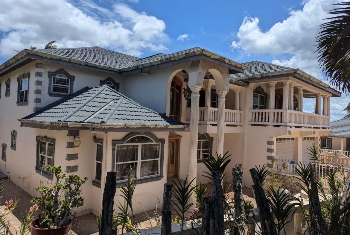 Thirteenth image of Spur Tree in Spur Tree, Manchester, Jamaica - property is For Sale