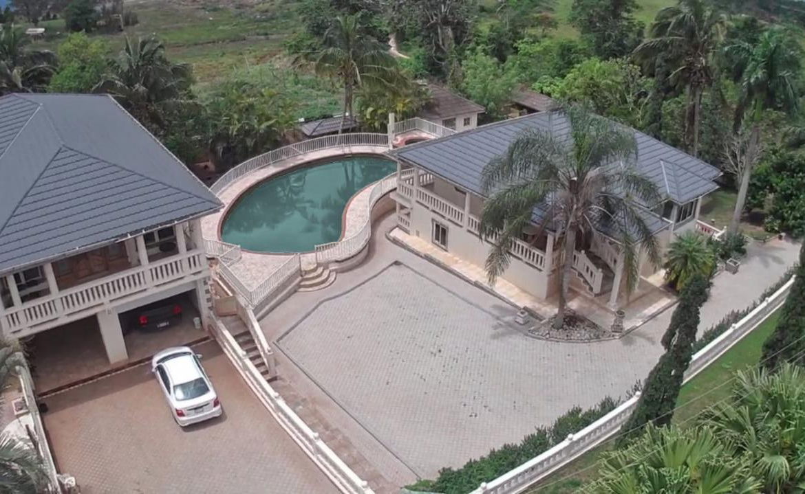 Fourth image of Spur Tree in Spur Tree, Manchester, Jamaica - property is For Sale