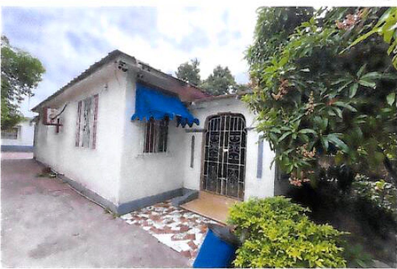 Versatile-10-Bedroom-Property-for-Sale-in-Richmond-Park-St.-Andrew-Jamaica Second image of 12 Queens Ave, Richmond Park in Kingston 10, St. Andrew, Jamaica - property is For Sale