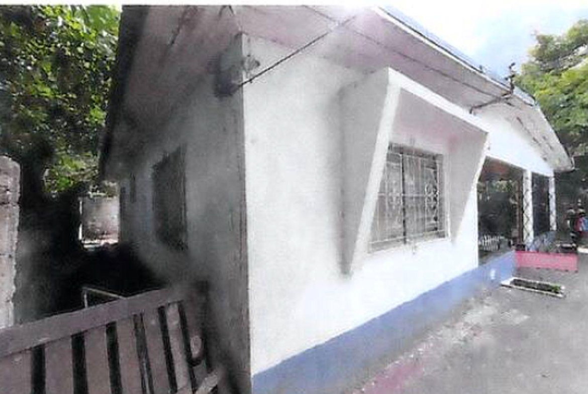 Fifth image of 12 Queens Ave, Richmond Park in Kingston 10, St. Andrew, Jamaica - property is For Sale