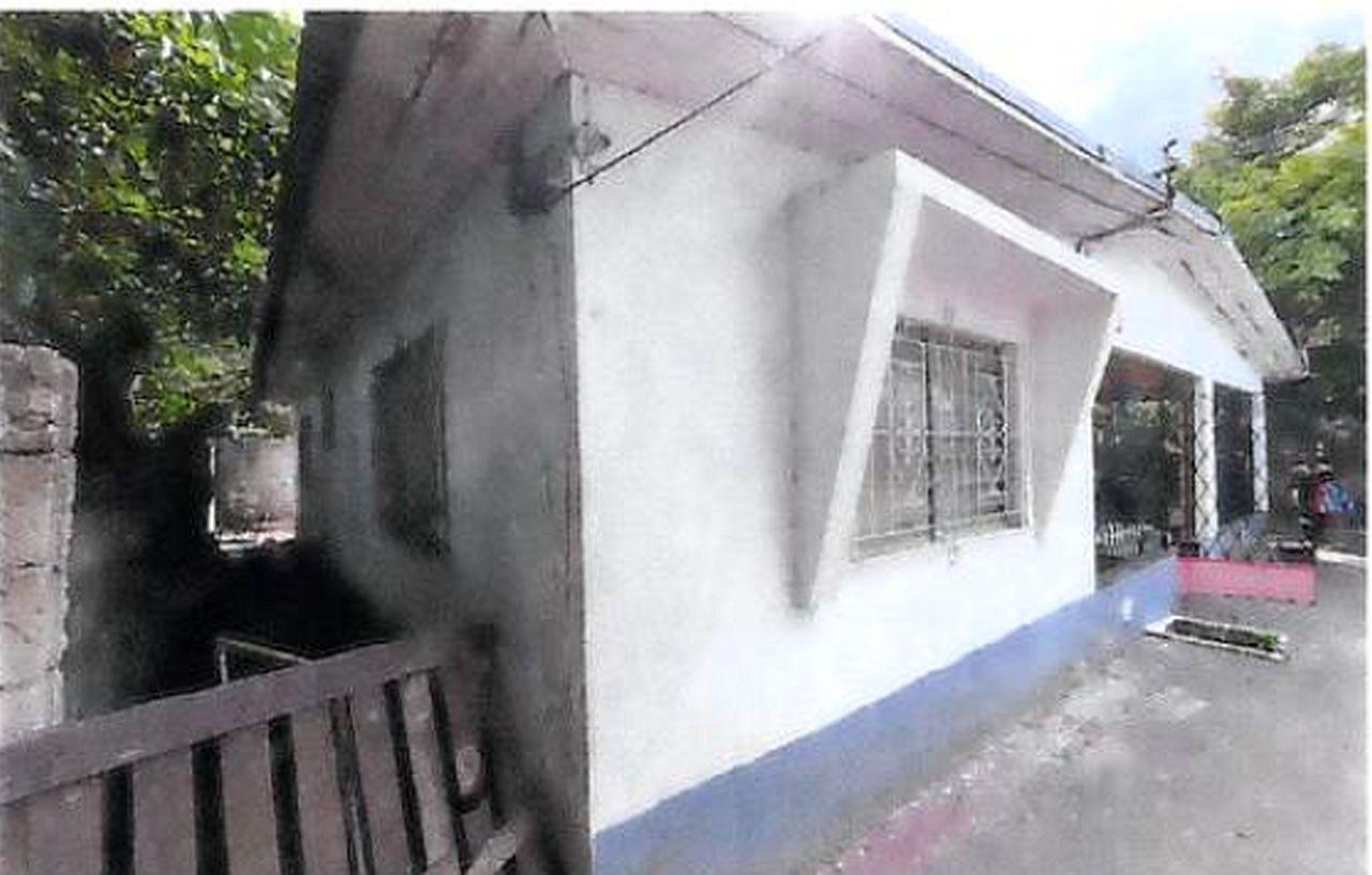 Versatile-10-Bedroom-Property-for-Sale-in-Richmond-Park-St.-Andrew-Jamaica Fifth image of 12 Queens Ave, Richmond Park in Kingston 10, St. Andrew, Jamaica - property is For Sale
