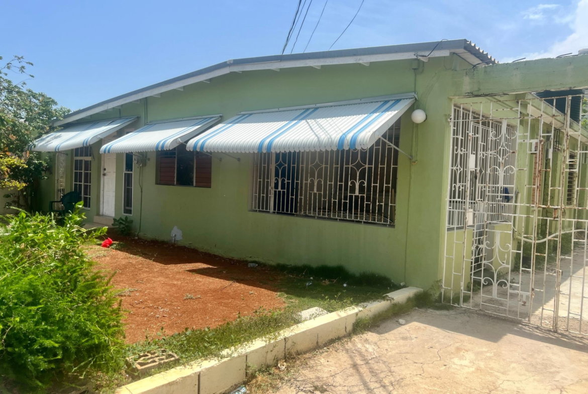 Fifth image of 11 Michelle Crescent, Edgewa in Edgewater, St. Catherine, Jamaica - property is For Sale