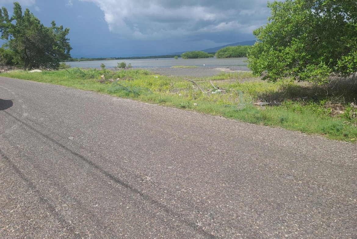 Fifth image of Parottee in Parottee Beach, St. Elizabeth, Jamaica - property is For Sale