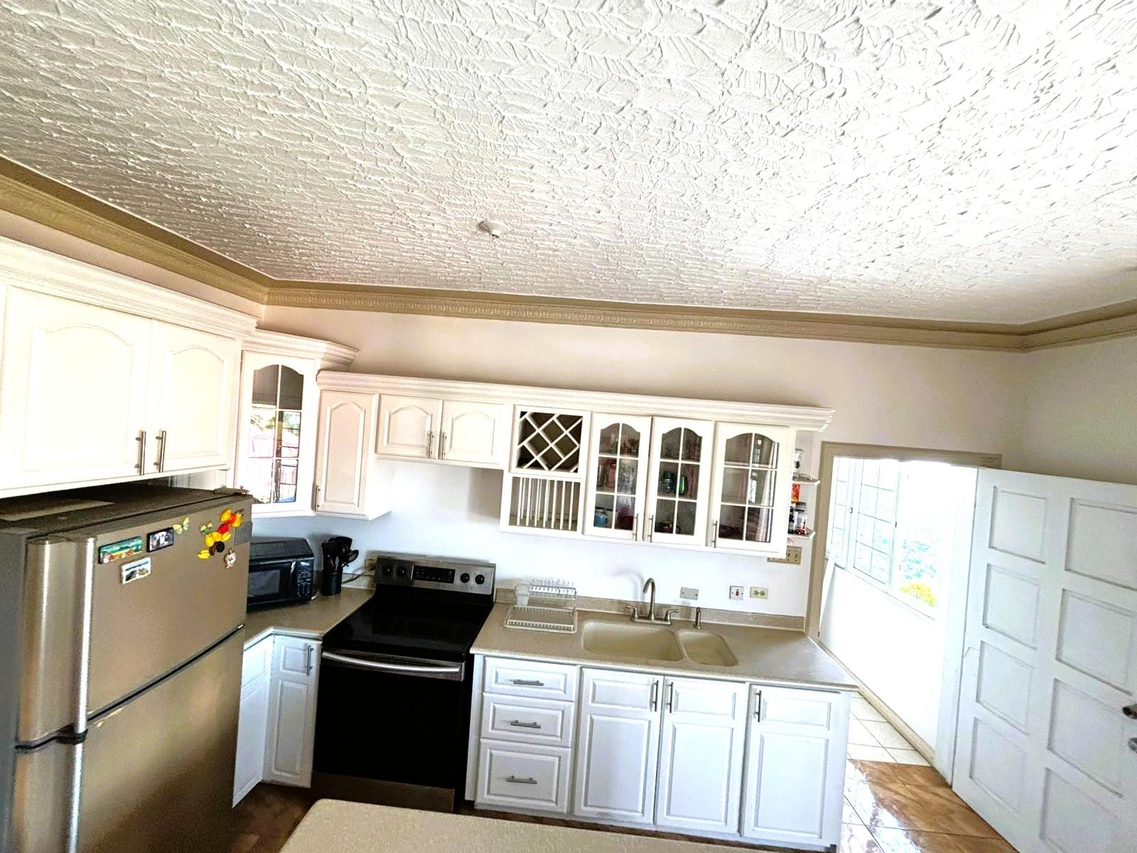 Eighth image of 21-532 Astoria Drive in Kingston 19, St. Andrew, Jamaica - property is For Rent