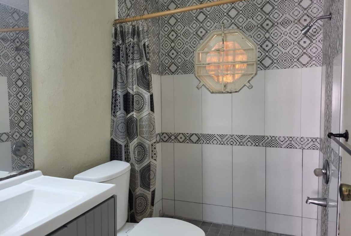 Sixth image of 307e-114 Constant Spring Road in Constant Spring P.O., St. Andrew, Jamaica - property is For Rent
