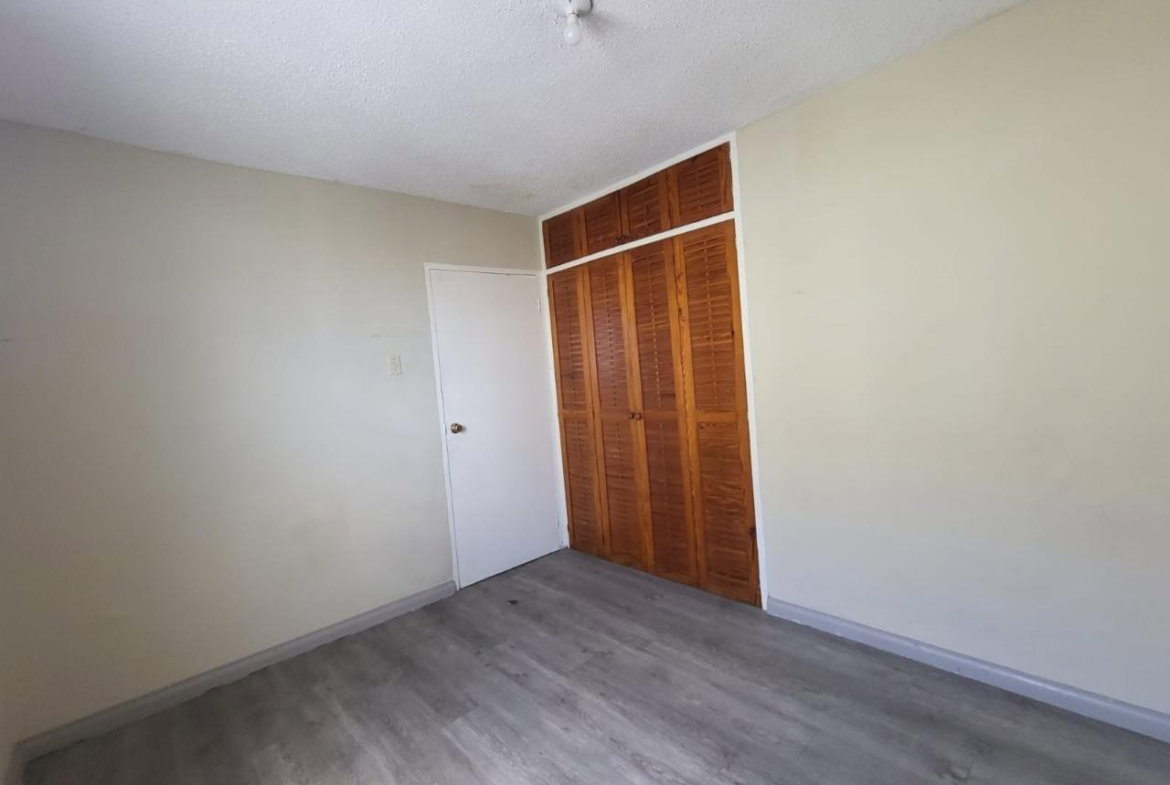 Eighth image of 307e-114 Constant Spring Road in Constant Spring P.O., St. Andrew, Jamaica - property is For Rent