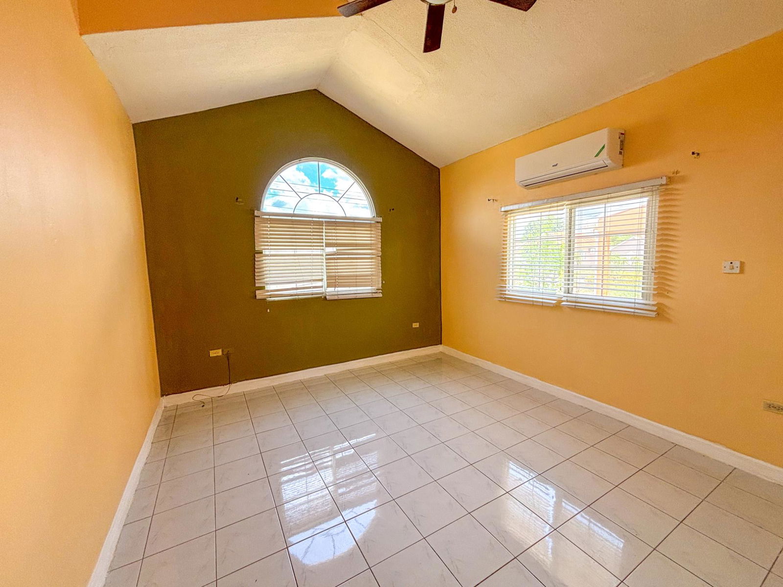 2-Bedroom-Bungalow-House-for-Rent-in-St.-Catherine-Jamaica-Prime-Location Eighth image of B44-44 Martinique Boulevard in Portmore Pines, St. Catherine, Jamaica - property is For Rent