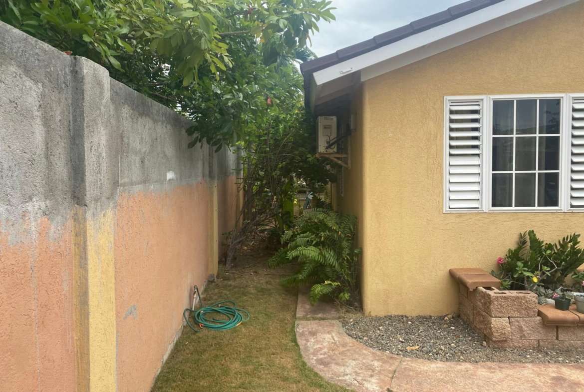 Fourteenth image of 12 Sago Palm Glade in Greater Portmore, St. Catherine, Jamaica - property is For Rent