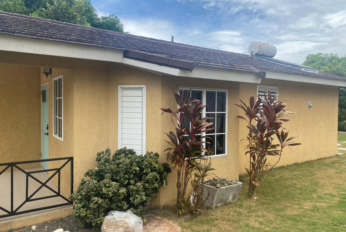 Sixteenth image of 12 Sago Palm Glade in Greater Portmore, St. Catherine, Jamaica - property is For Rent