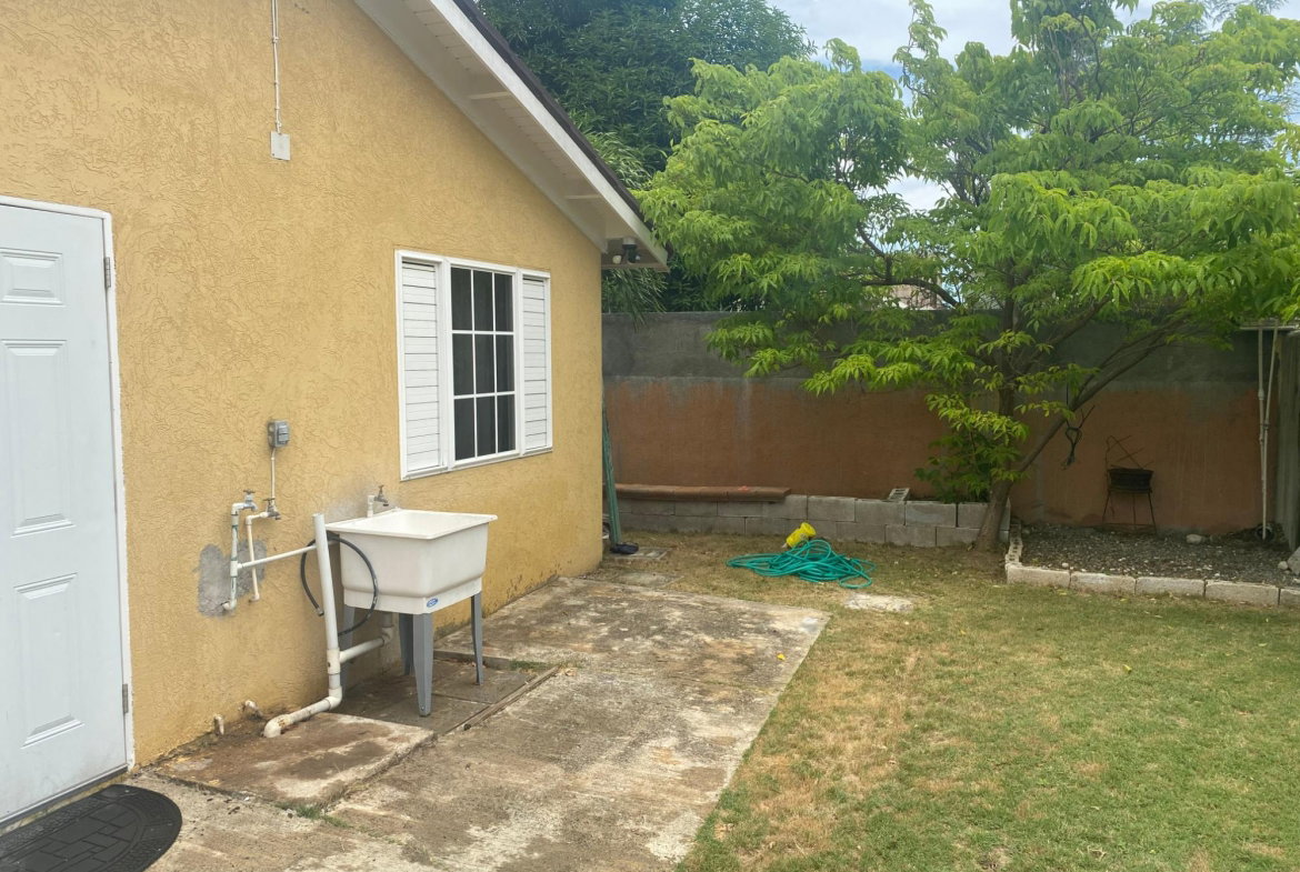 Seventeenth image of 12 Sago Palm Glade in Greater Portmore, St. Catherine, Jamaica - property is For Rent